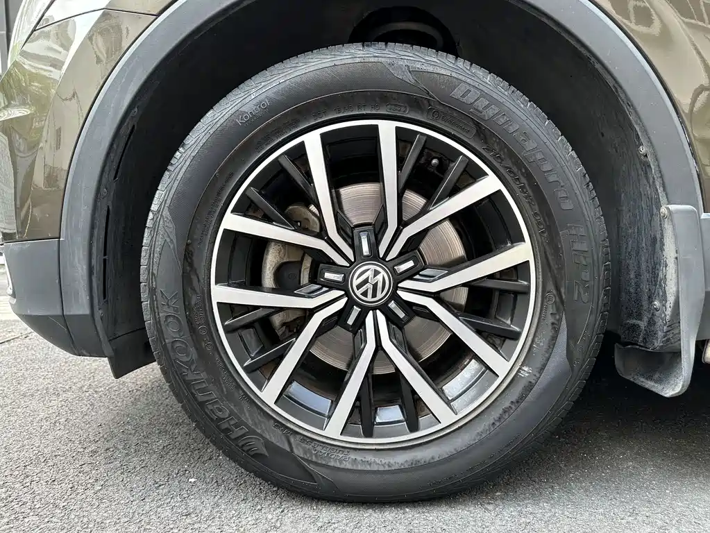 Volkswagen Tiguan L 2018 — фото 14