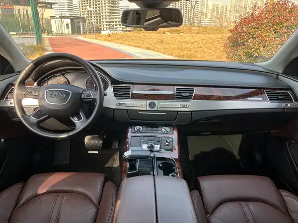 Audi A8 2011