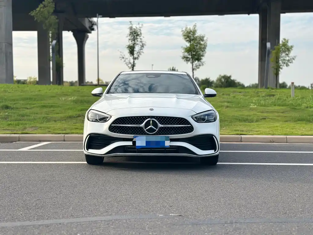 Mercedes-Benz C-Class 2023 — фото 2