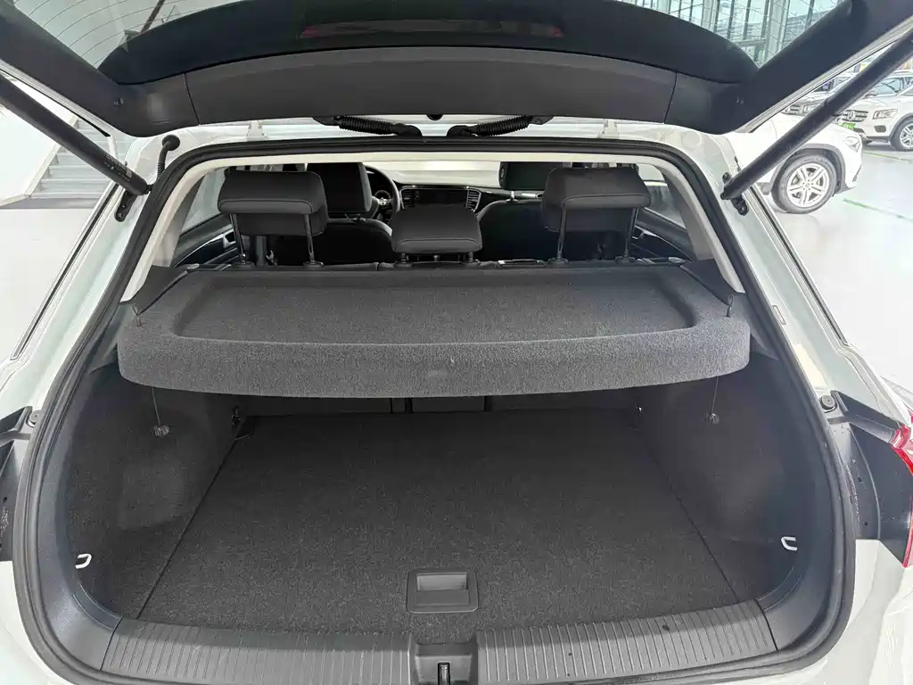 Volkswagen T-Roc 2022 — фото 18