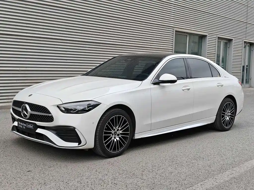 Mercedes-Benz C-Class 2024 — фото 4