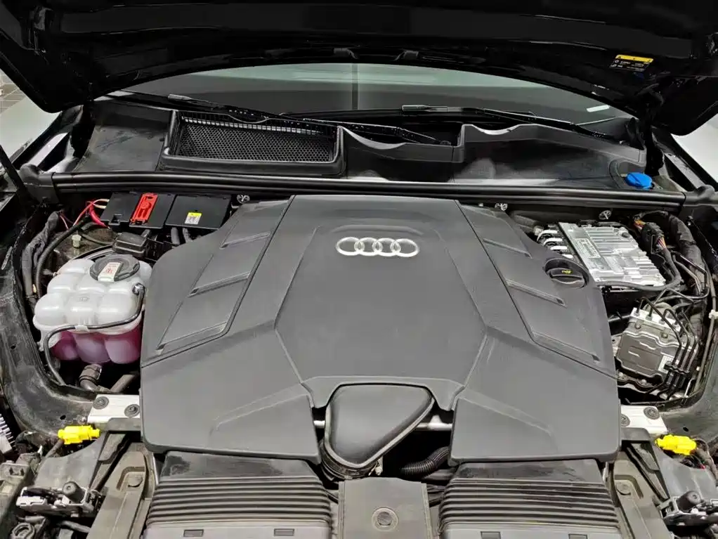 Audi Q7 2025 — фото 16