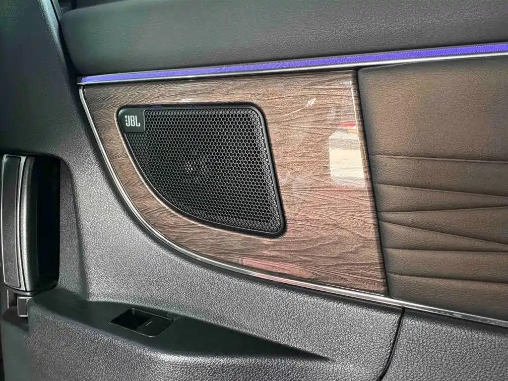 Toyota Vellfire 2024 — фото 9