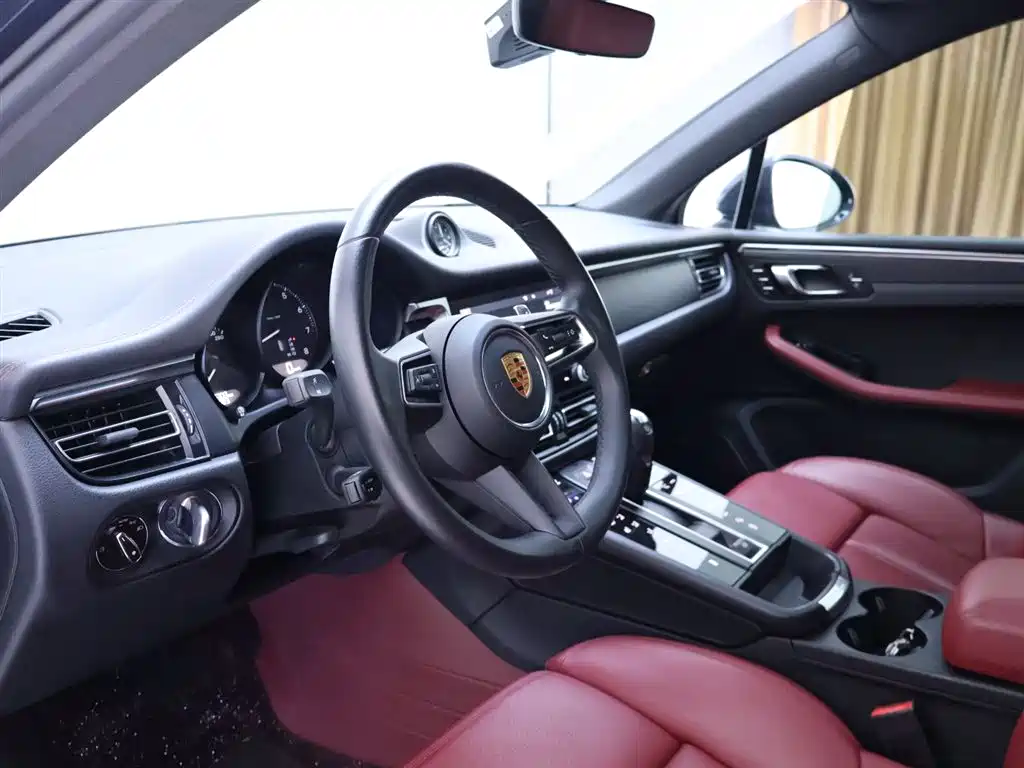 Porsche Macan 2023 — фото 13