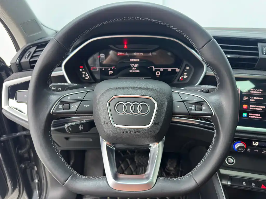Audi Q3 2022 — фото 14