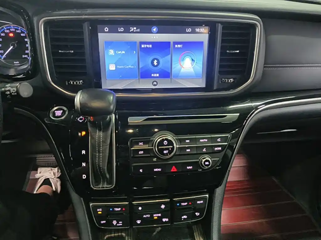 GAC Trumpchi M8 2019 — фото 13