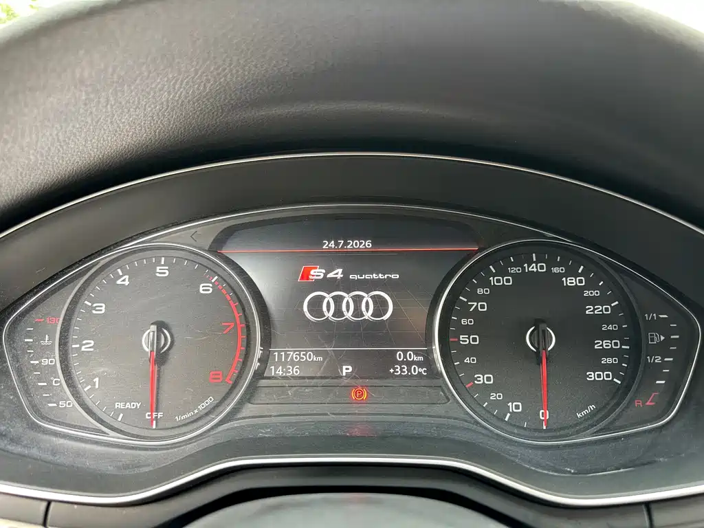 Audi A4L 2017 — фото 20