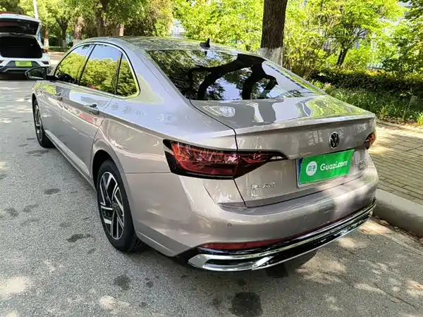 Volkswagen Sagitar 2023