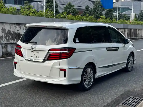 Honda Elysion 2017