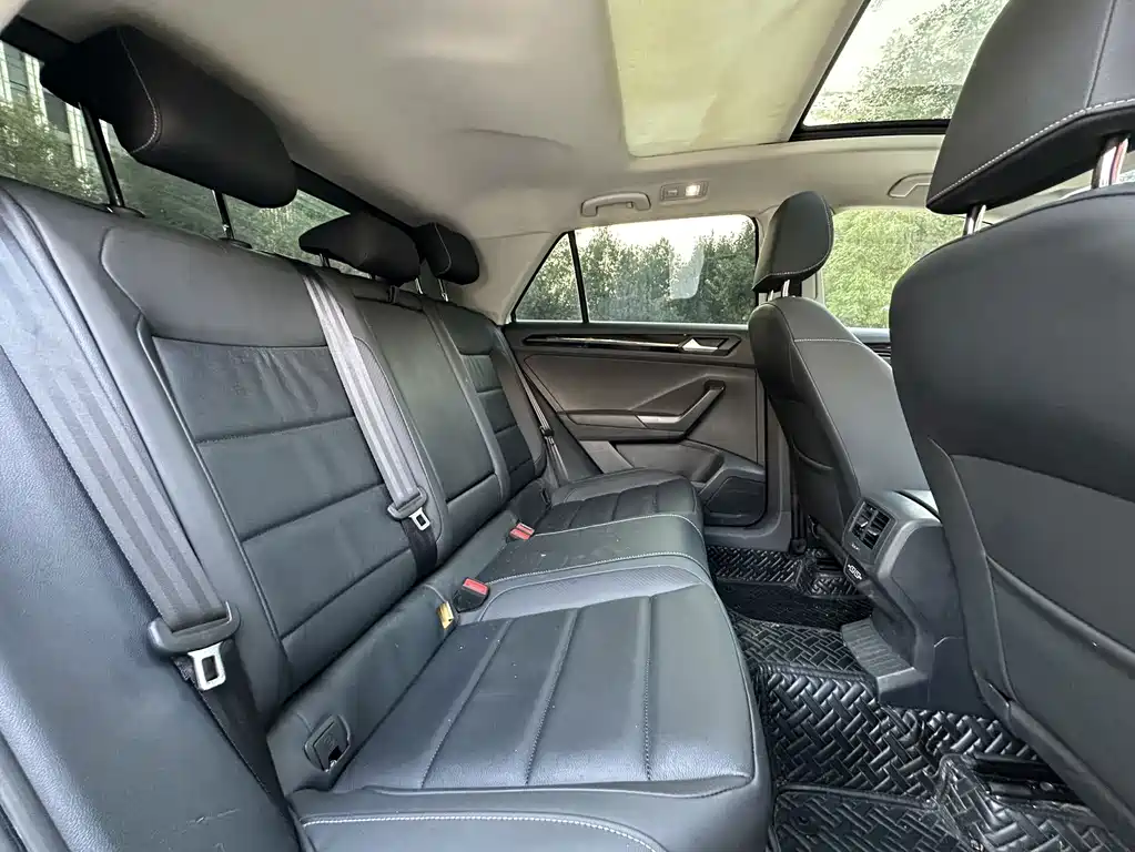 Volkswagen T-Roc 2022 — фото 16