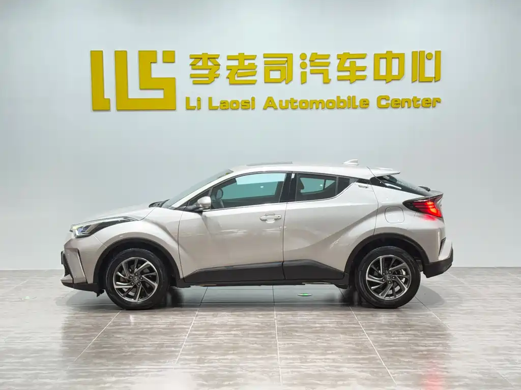Toyota C-HR 2021 — фото 4