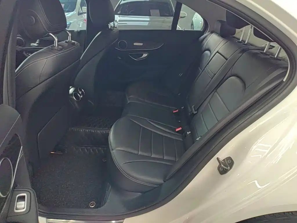 Mercedes-Benz C-Class 2018 — фото 17