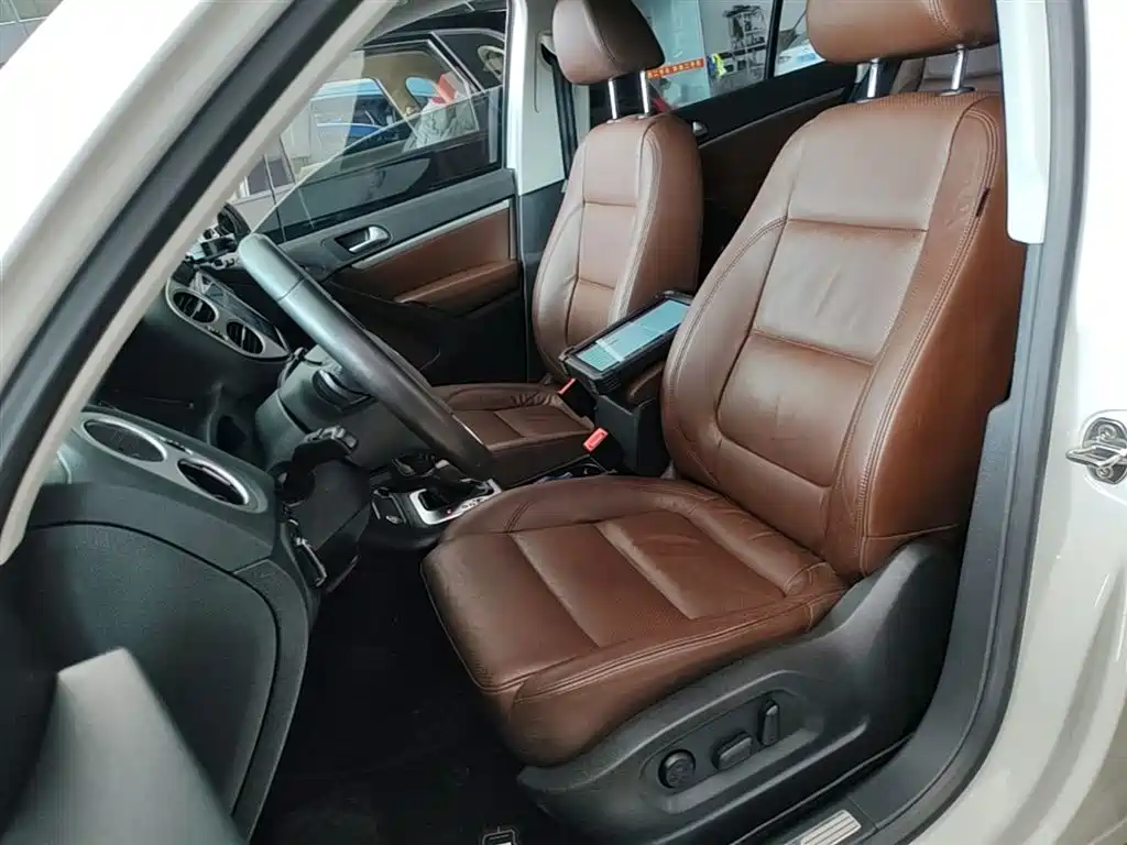 Volkswagen Tiguan 2016 — фото 15
