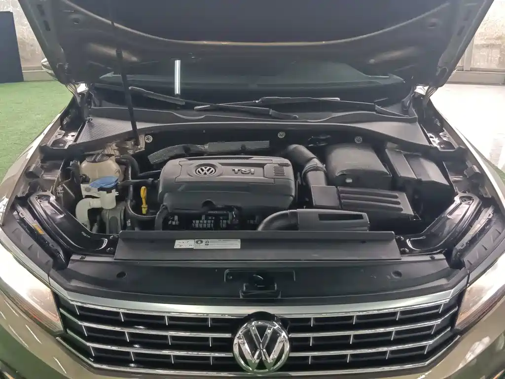 Volkswagen Passat 2017 — фото 16