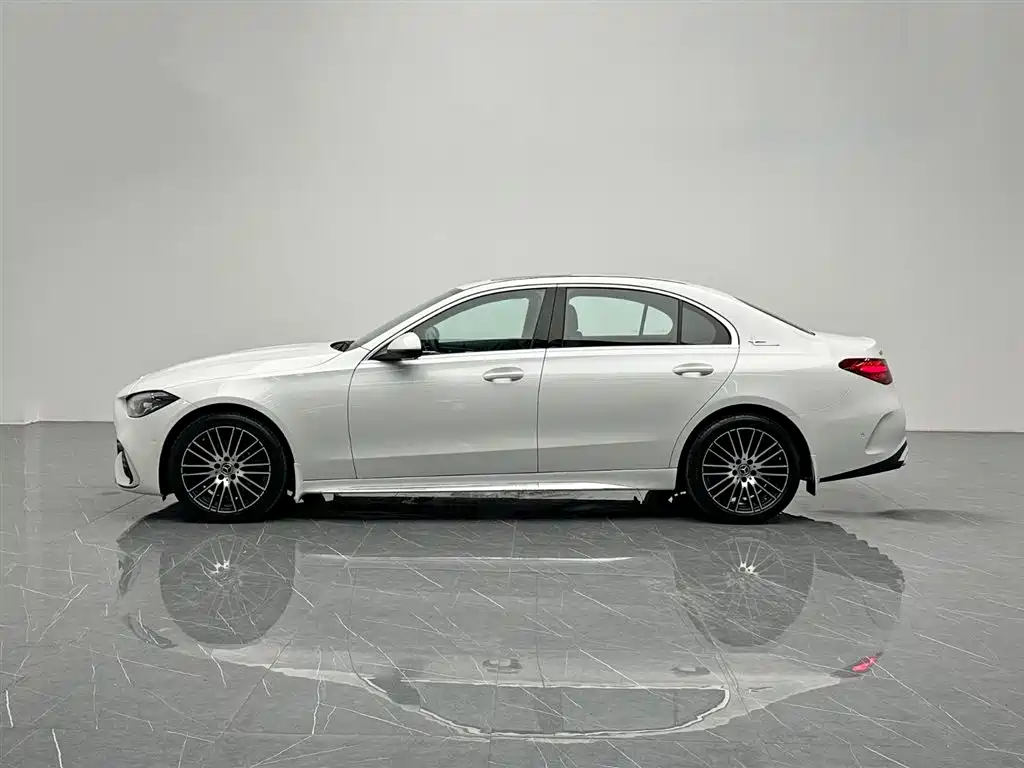 Mercedes-Benz C-Class 2023