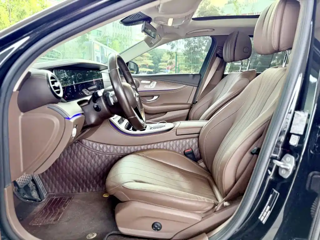 Mercedes-Benz E-Class 2023 — фото 5