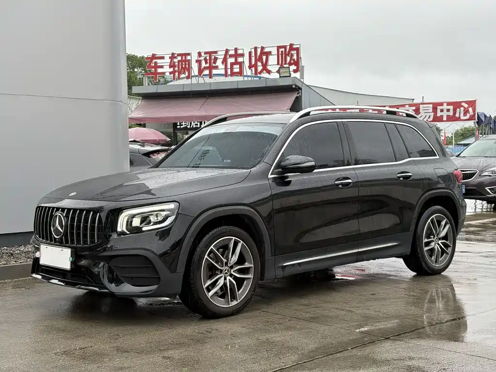 Mercedes-Benz GLB 2022 — фото 1