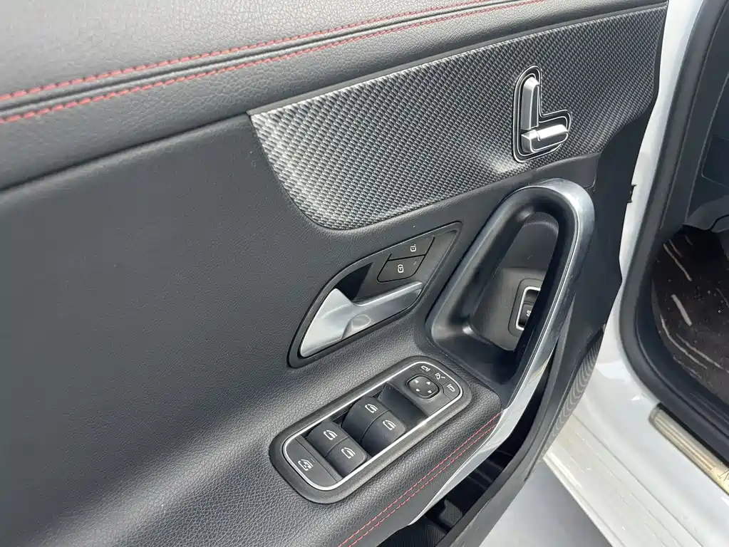 Mercedes-Benz A-Class 2023 — фото 10