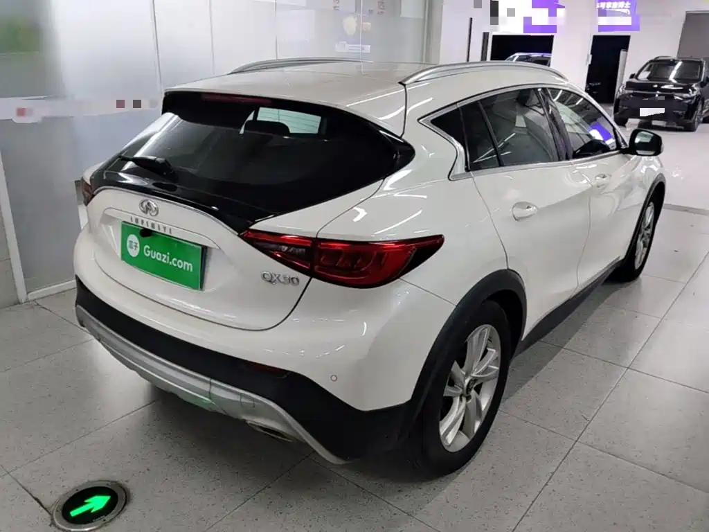 Infiniti QX30 2017