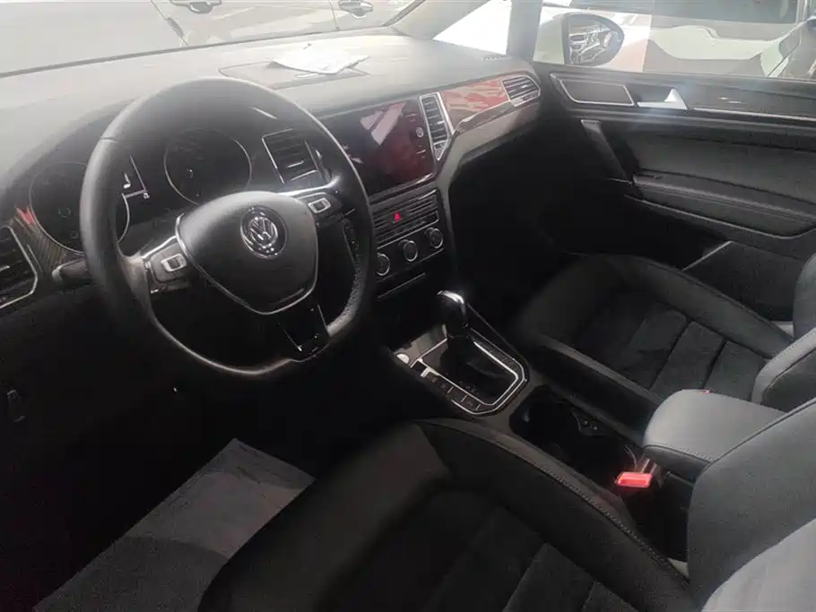 Volkswagen Golf Sportsvan 2017 — фото 12