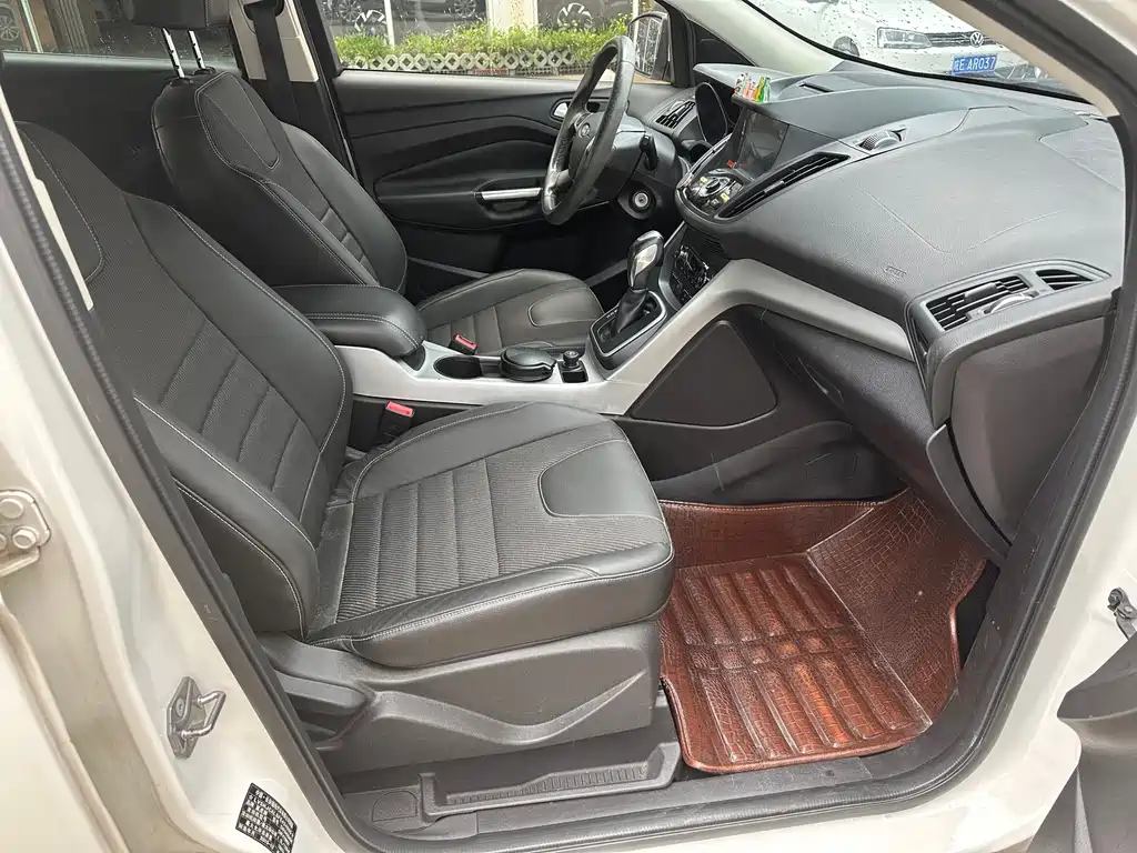 Ford Kuga 2016 — фото 4