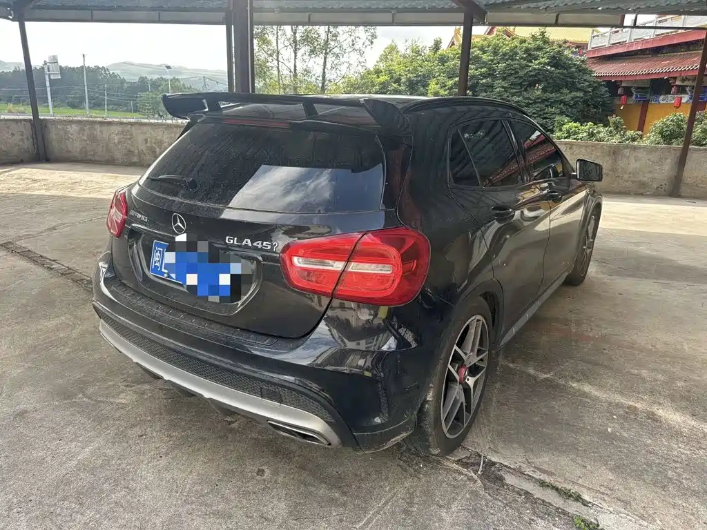Mercedes-Benz GLA AMG 2017 — фото 8
