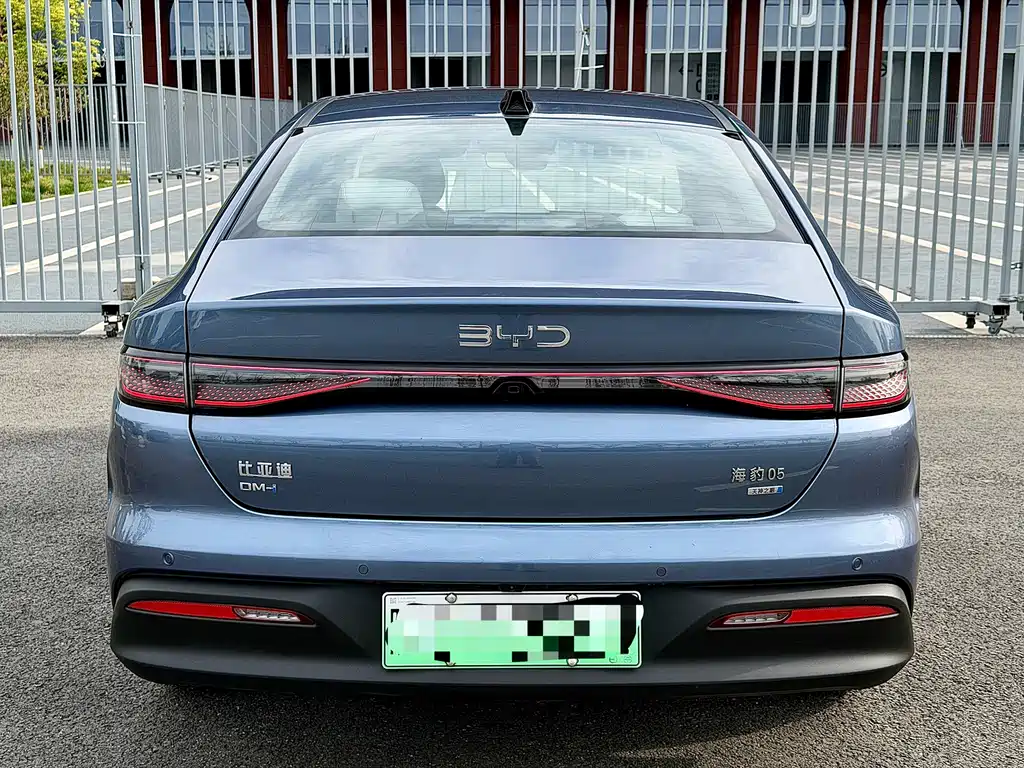 BYD Seal 05 DM-i 2025 — фото 4