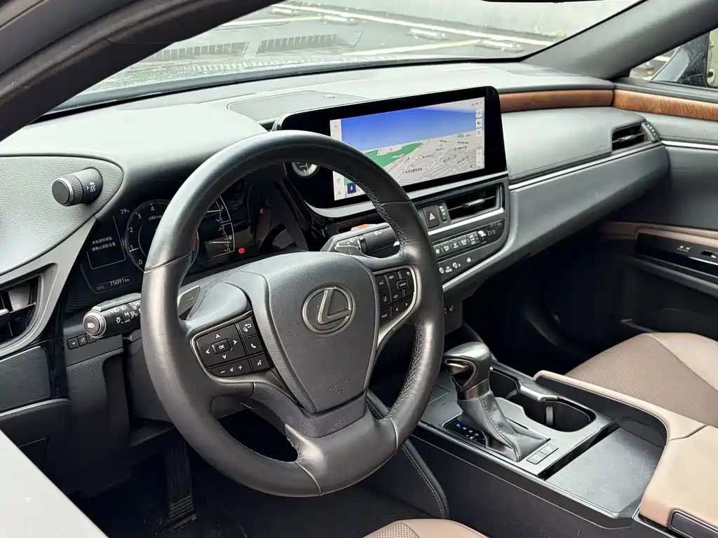 Lexus ES 2024 — фото 19