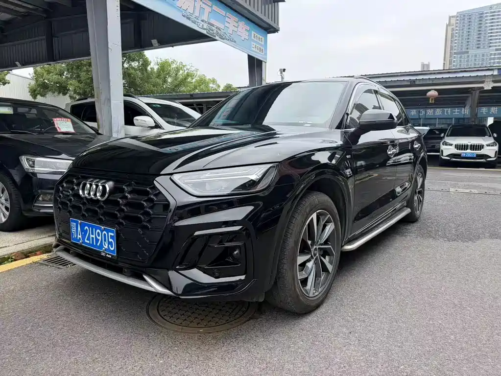 Audi Q5L 2023 — фото 1