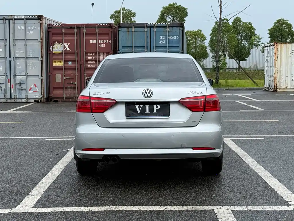 Volkswagen Lavida 2014