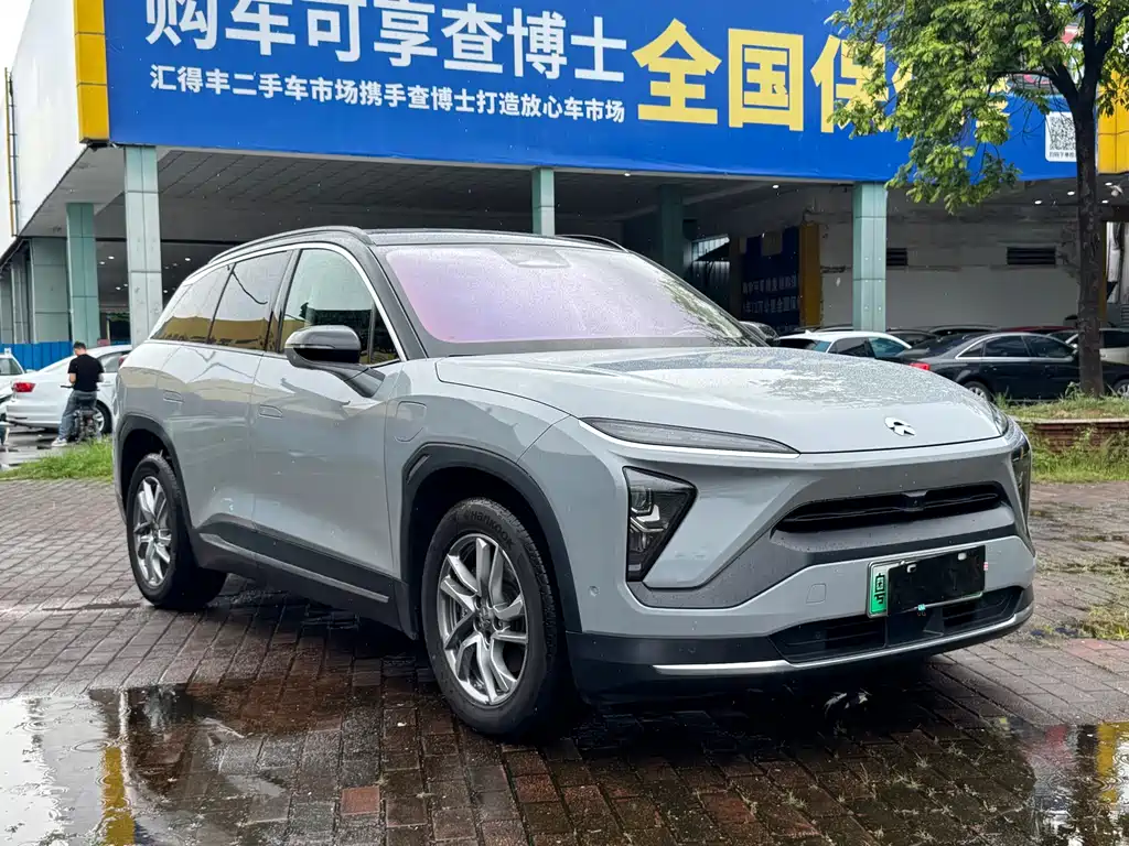 NIO ES6 2020