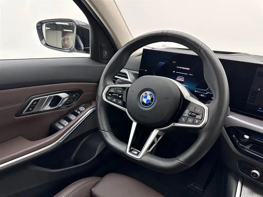 BMW i3 2024 — фото 10