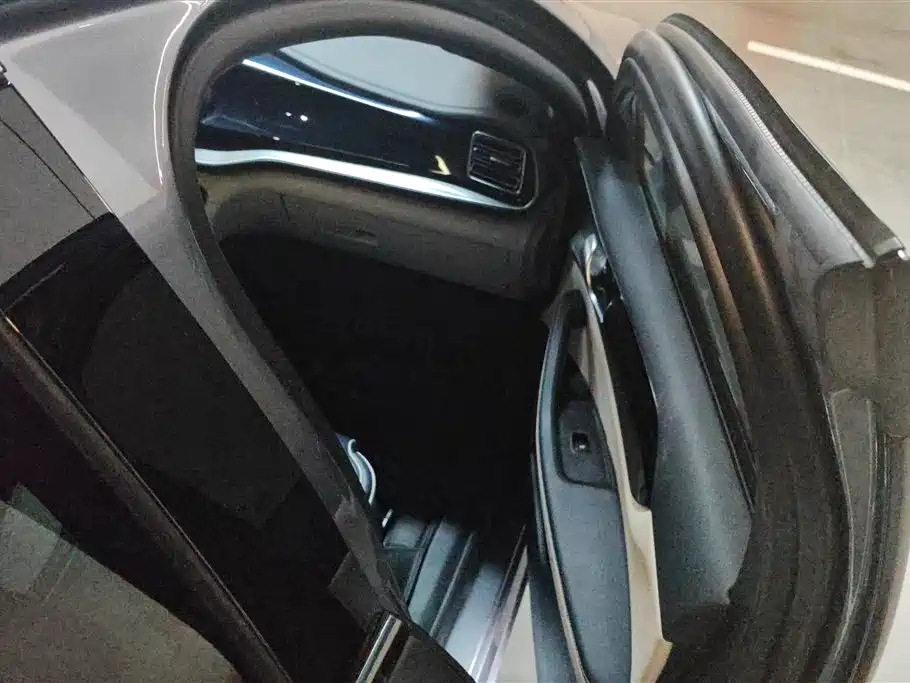 BYD Qin PLUS 2022 — фото 8