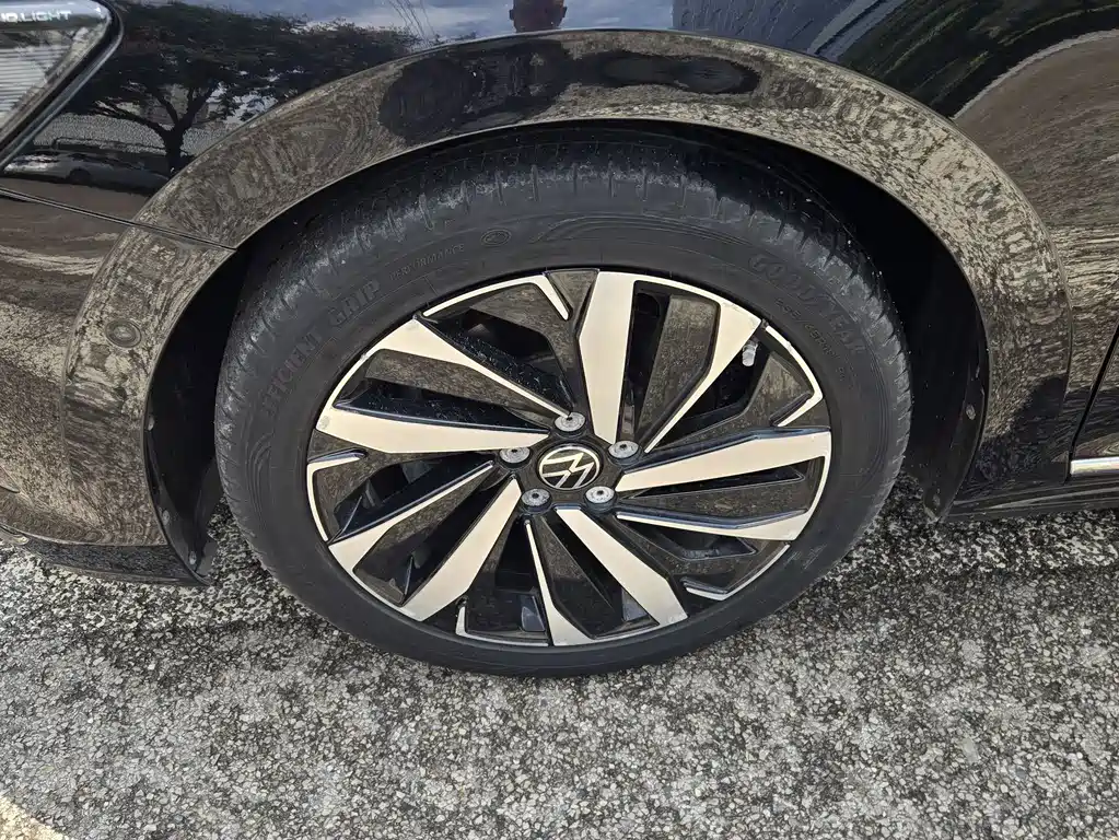 Volkswagen Passat 2023