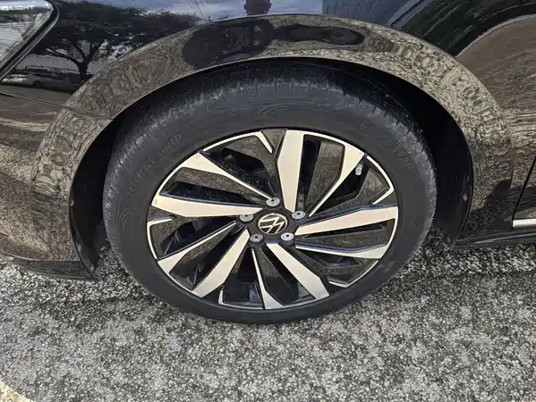 Volkswagen Passat 2023