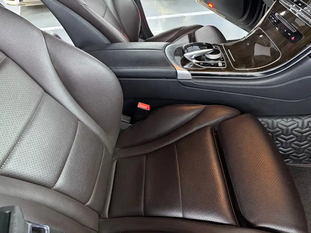 Mercedes-Benz GLC 2018 — фото 15