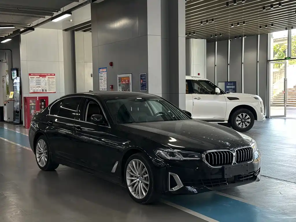 BMW 5 Series 2021