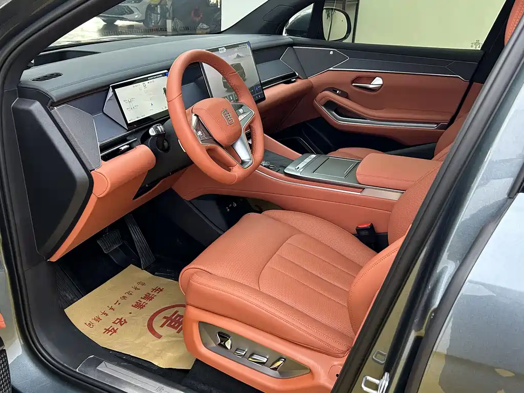BYD Tang L 2025