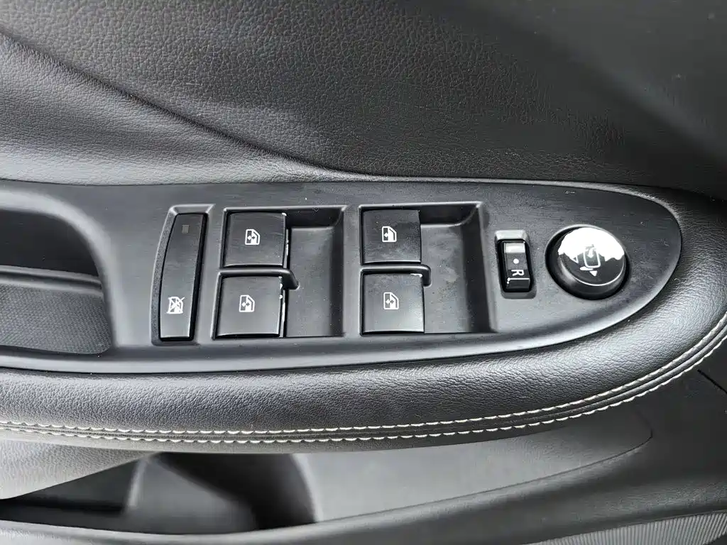 Buick Envision Plus 2017 — фото 9