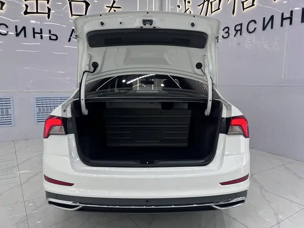 Skoda Rapid 2022 — фото 15