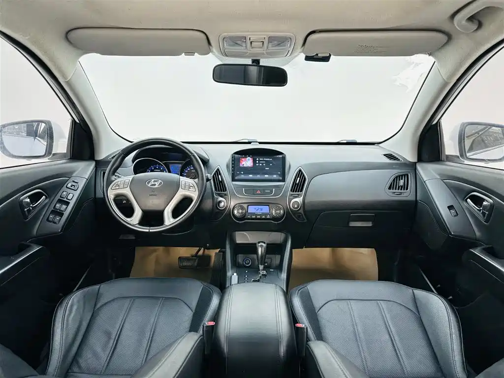 Hyundai ix35 2015 — фото 15