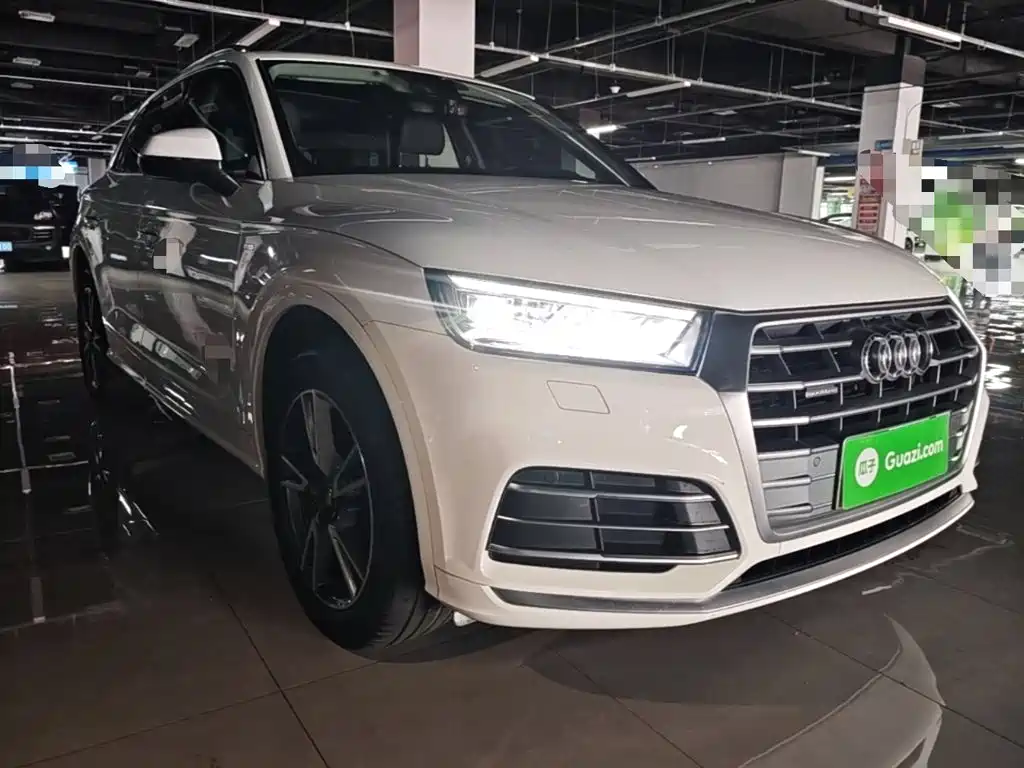 Audi Q5L 2020