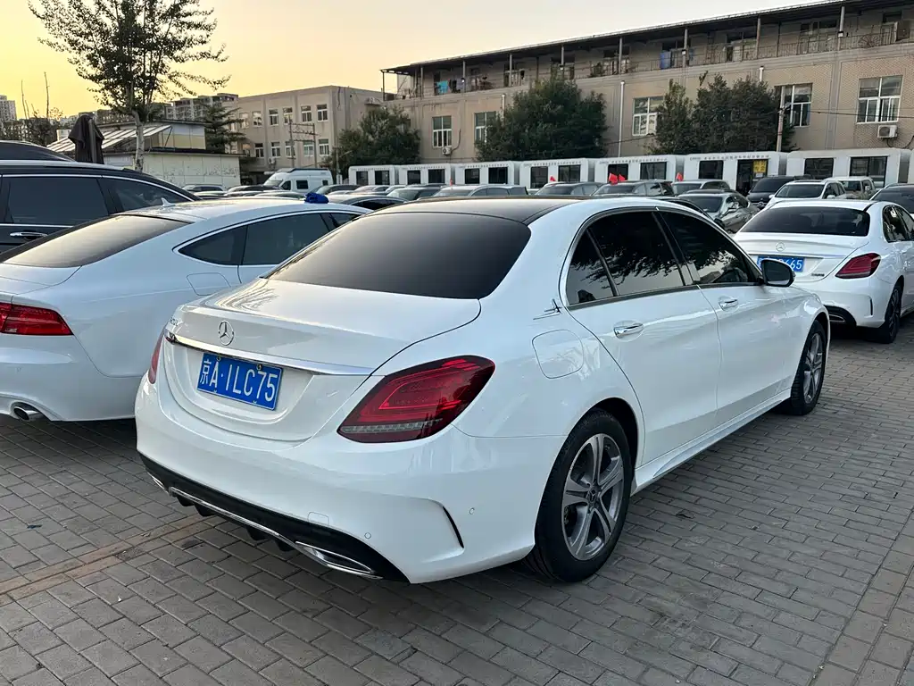 Mercedes-Benz C-Class 2021