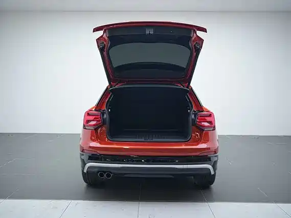 Audi Q2L 2019 — фото 10