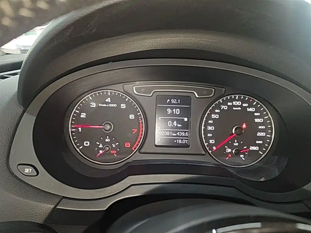 Audi Q3 2014 — фото 12