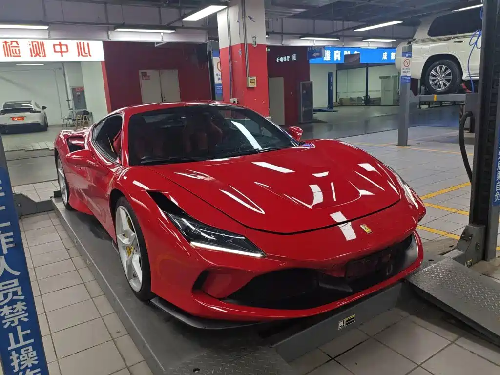 Ferrari F8 2022 — фото 2