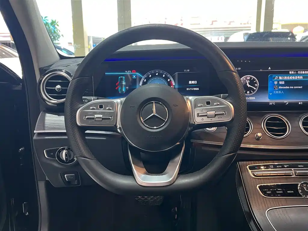 Mercedes-Benz E-Class 2019 — фото 15
