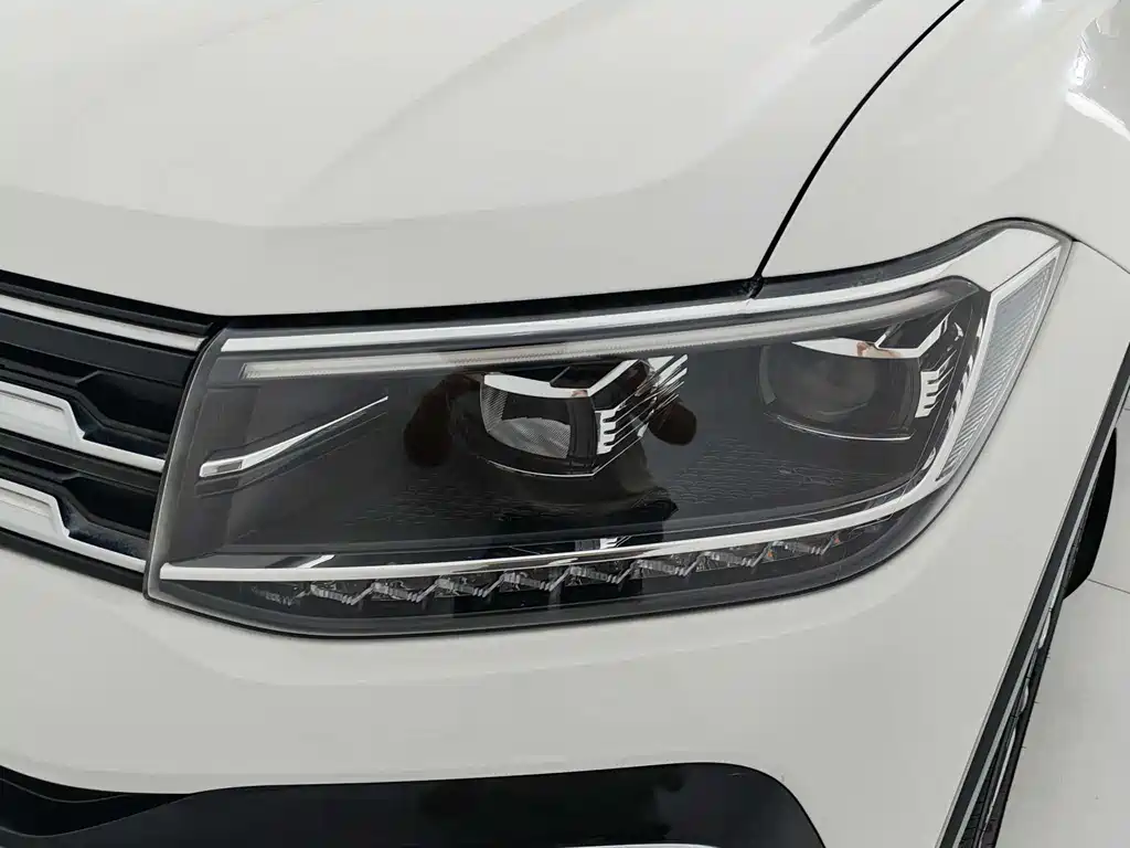 Volkswagen T-Cross 2021 — фото 10
