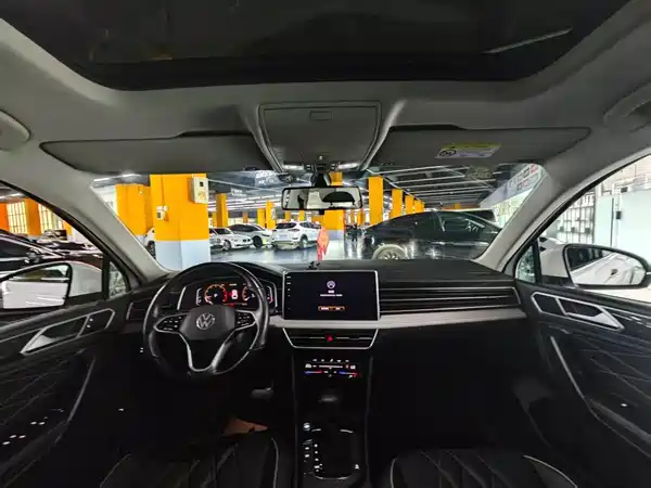 Volkswagen Tiguan L 2023