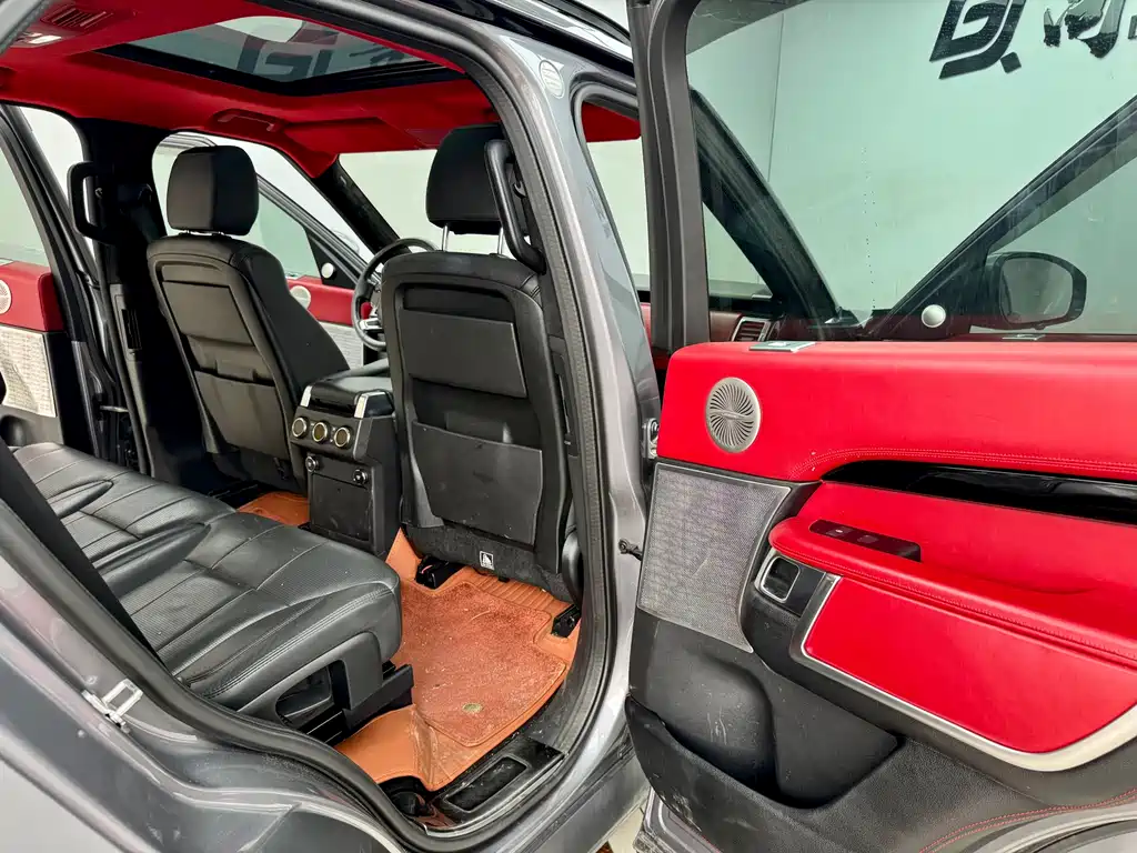 Land Rover Discovery 2020 — фото 12